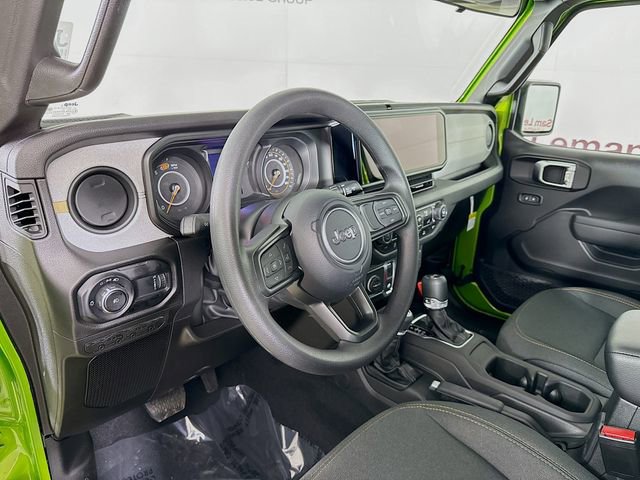 Used 2025 Jeep Wrangler Sport image 9