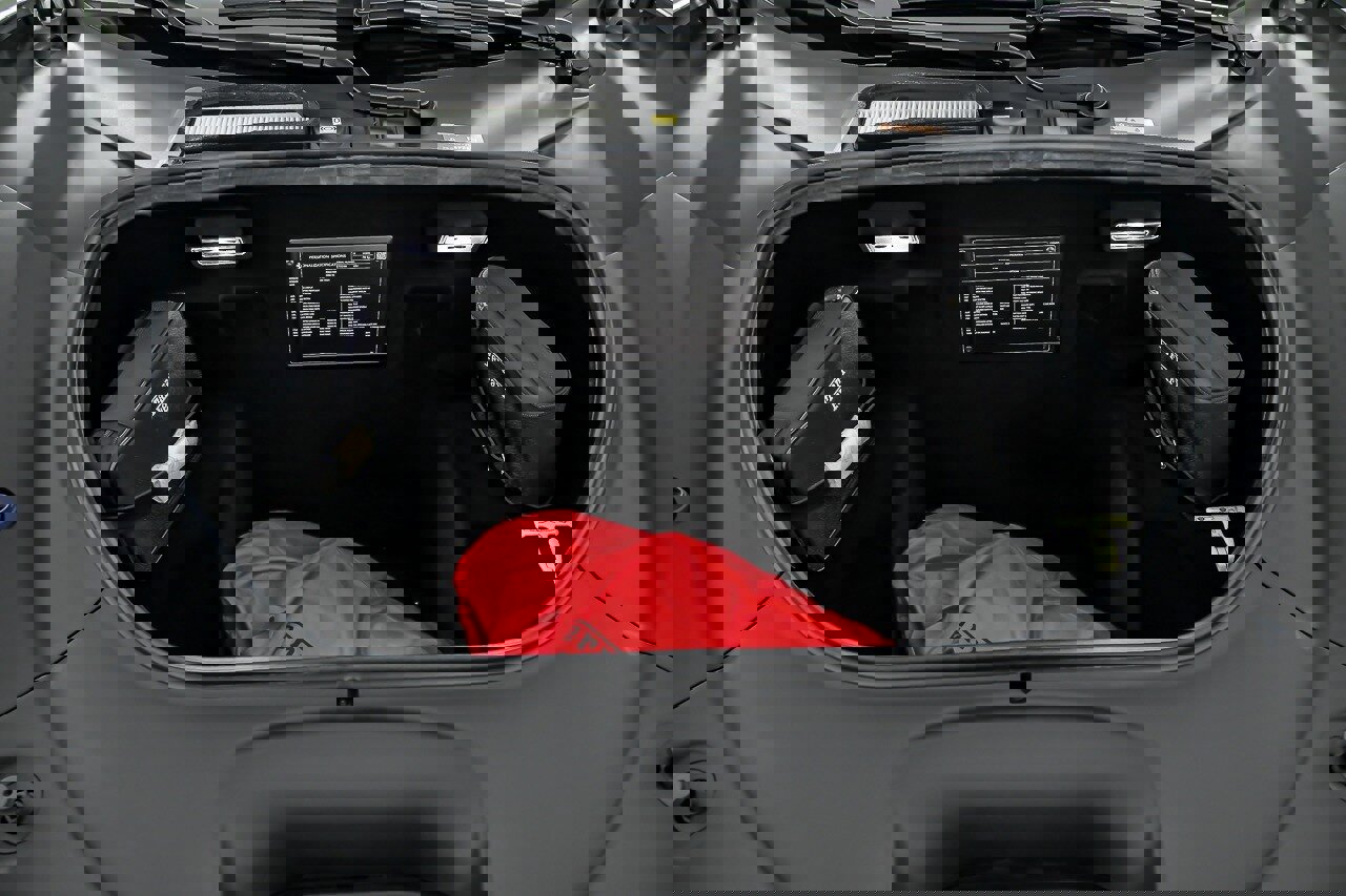 Used 2022 Ferrari F8 Tributo image 21