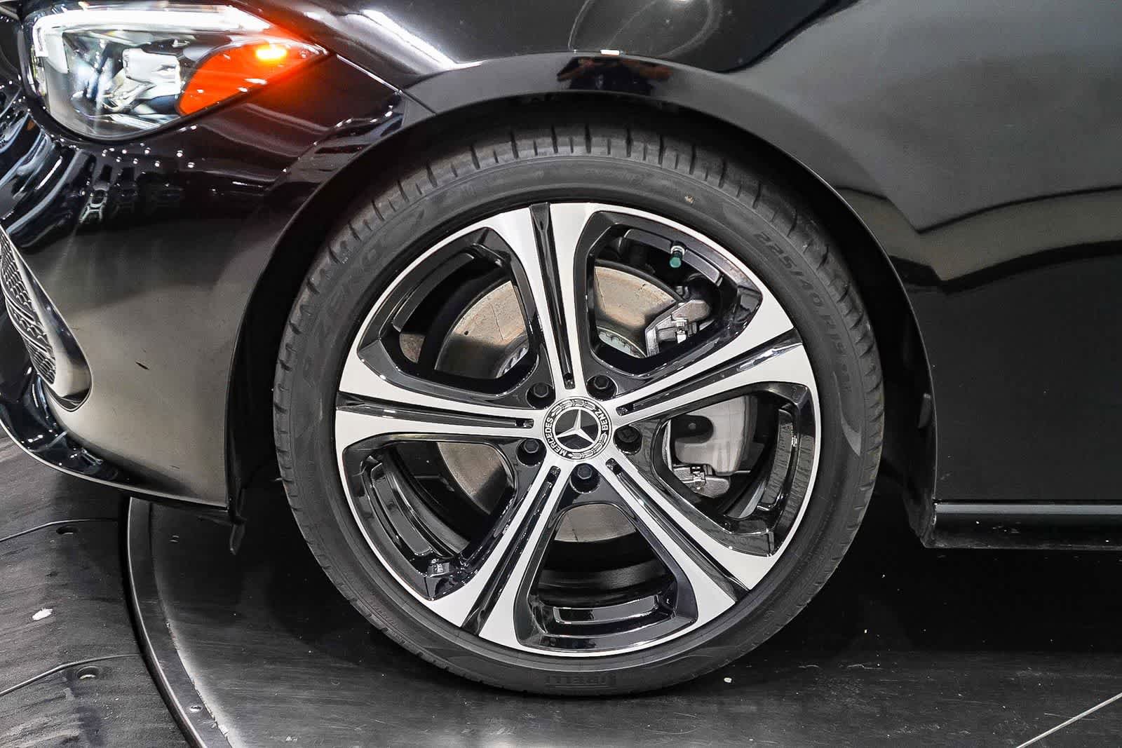 Used 2023 Mercedes-Benz C 300 Sedan image 11