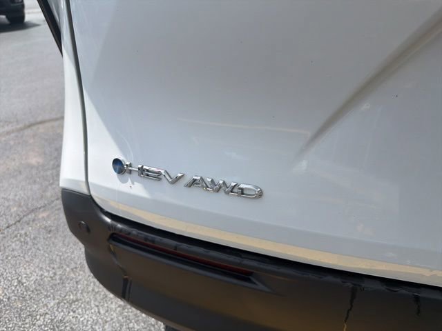 Used 2025 Toyota Sienna XLE AWD/4WD image 17