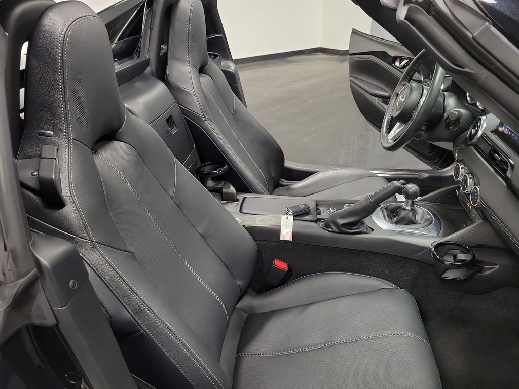 Used 2022 MAZDA MX-5 Miata RF Grand Touring image 24