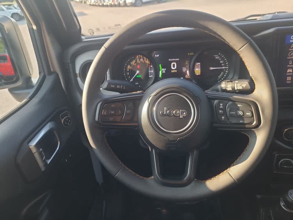 Used 2024 Jeep Wrangler Unlimited w/ Convenience Group AWD/4WD image 10