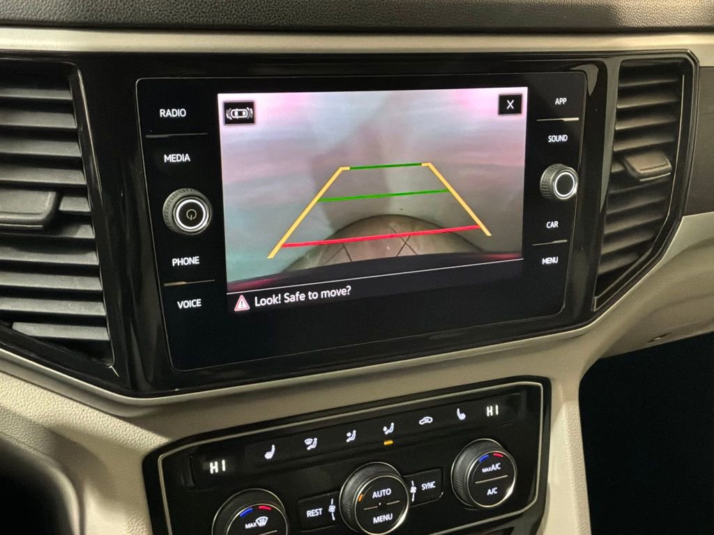 Used 2022 Volkswagen Atlas SE w/ Panoramic Sunroof Package image 4