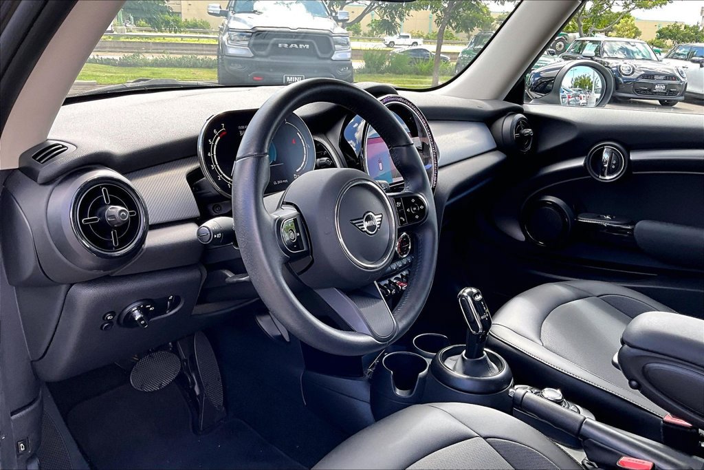 Used 2024 MINI Cooper 2-Door Hardtop FWD image 14