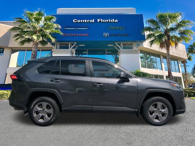 Used 2024 Toyota RAV4 XLE w/ Convenience Package FWD image 4