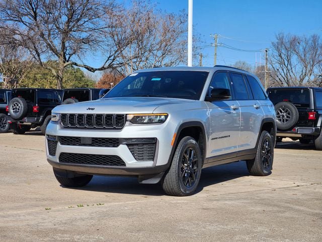 New 2026 Jeep Grand Cherokee Altitude AWD/4WD image 2