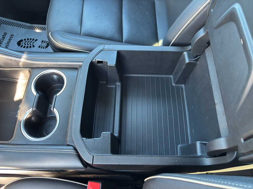 Used 2022 Chevrolet Suburban Premier image 37