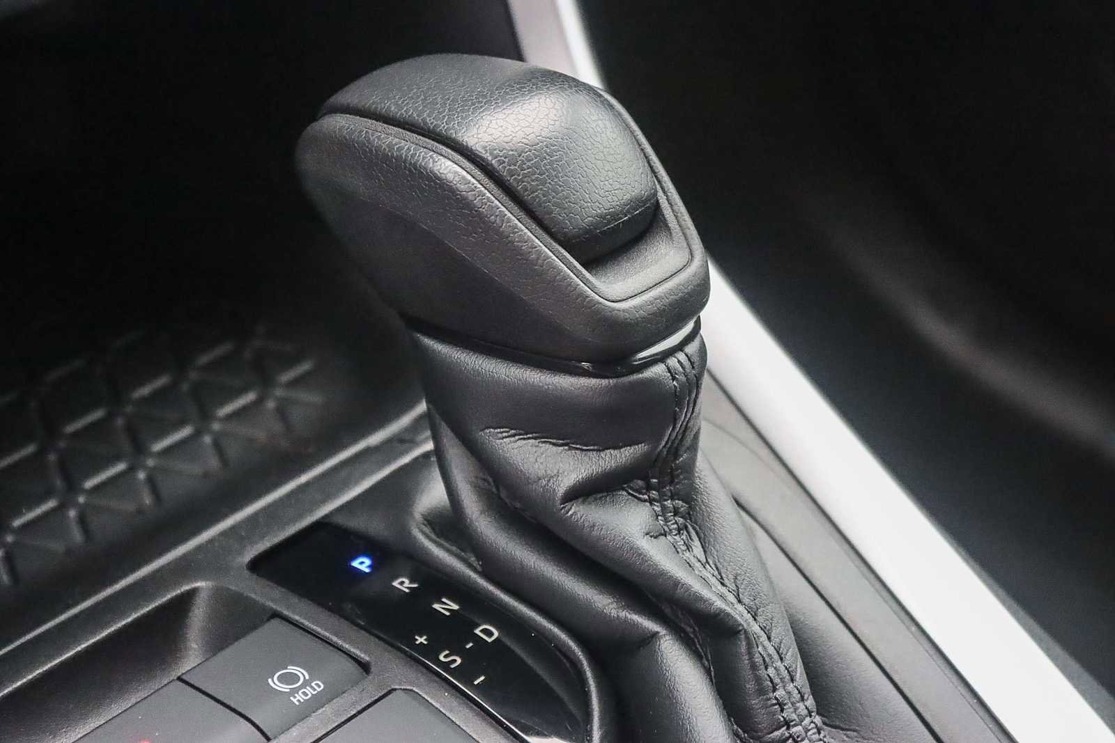 Used 2021 Toyota RAV4 XLE image 16