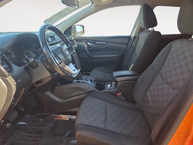 Used 2017 Nissan Rogue Sport SV w/ SV Premium Package image 6