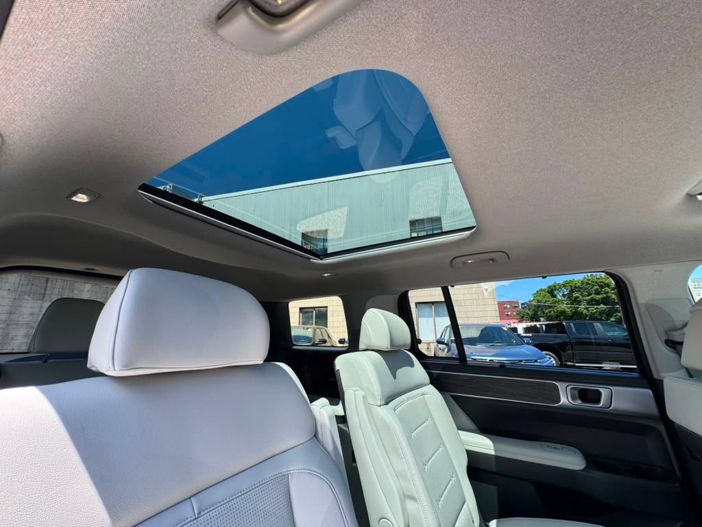 Certified 2026 Hyundai Santa Fe Limited AWD/4WD image 23