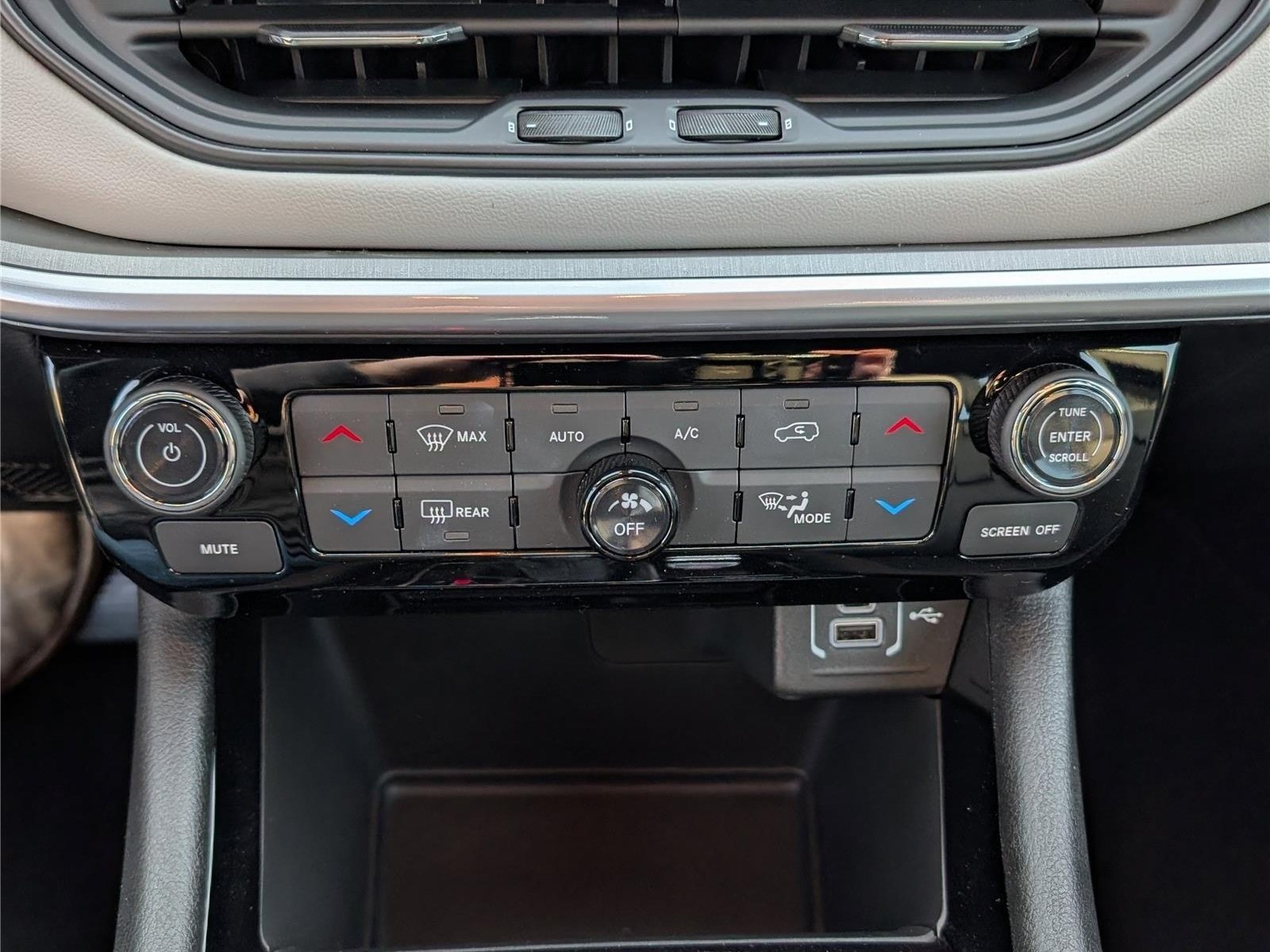 New 2026 Jeep Compass Limited AWD/4WD image 21