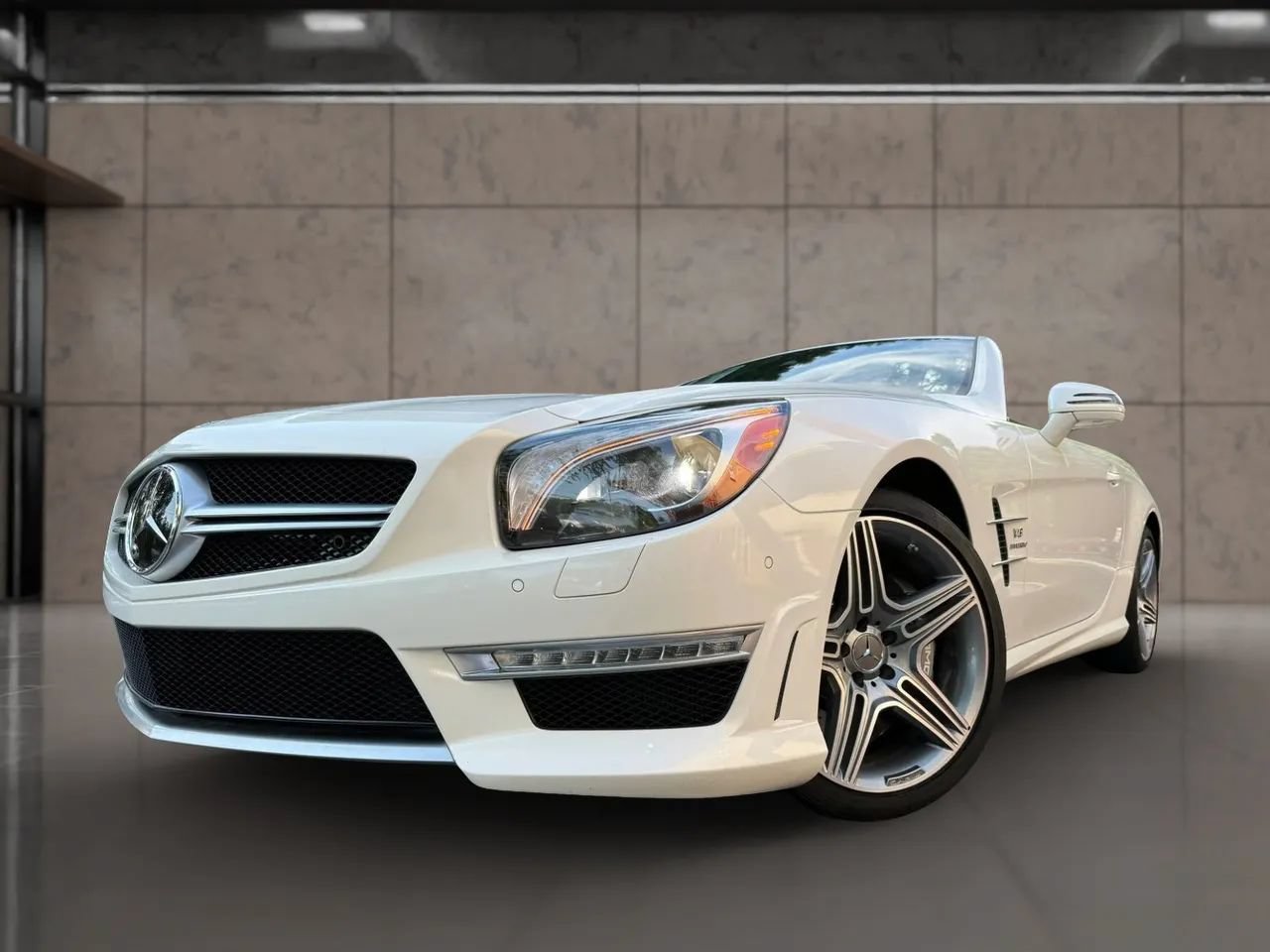 Used 2013 Mercedes-Benz SL 63 AMG image 16