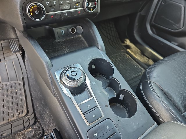 Used 2020 Ford Escape SEL FWD image 22