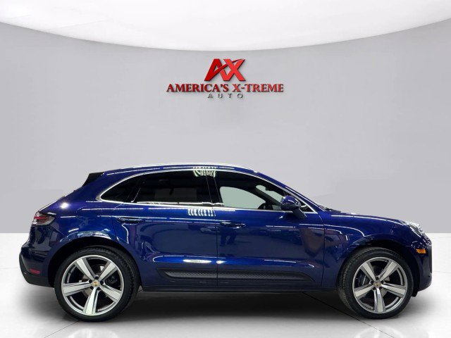 Used 2024 Porsche Macan image 8