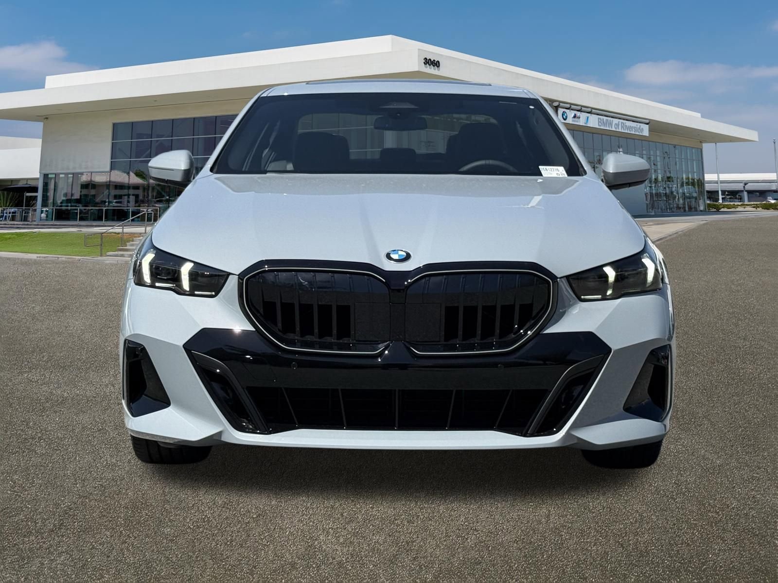 New 2026 BMW 540i xDrive w/ M Sport Package AWD/4WD image 3