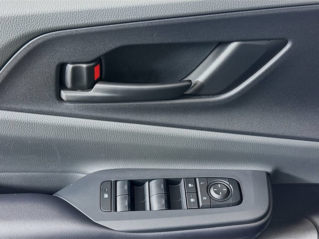 Certified 2024 Toyota Prius LE FWD image 18