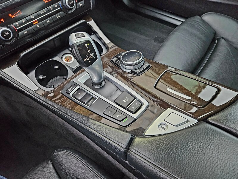 Used 2014 BMW 535d Sedan RWD image 31