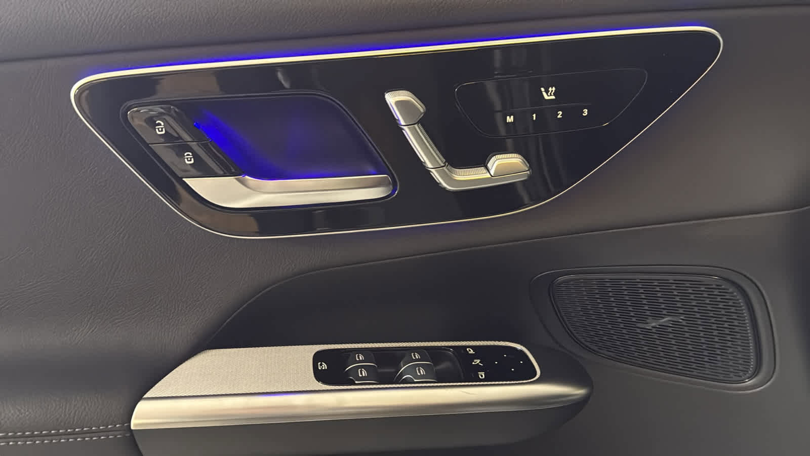 New 2026 Mercedes-Benz GLC 300 4MATIC image 17