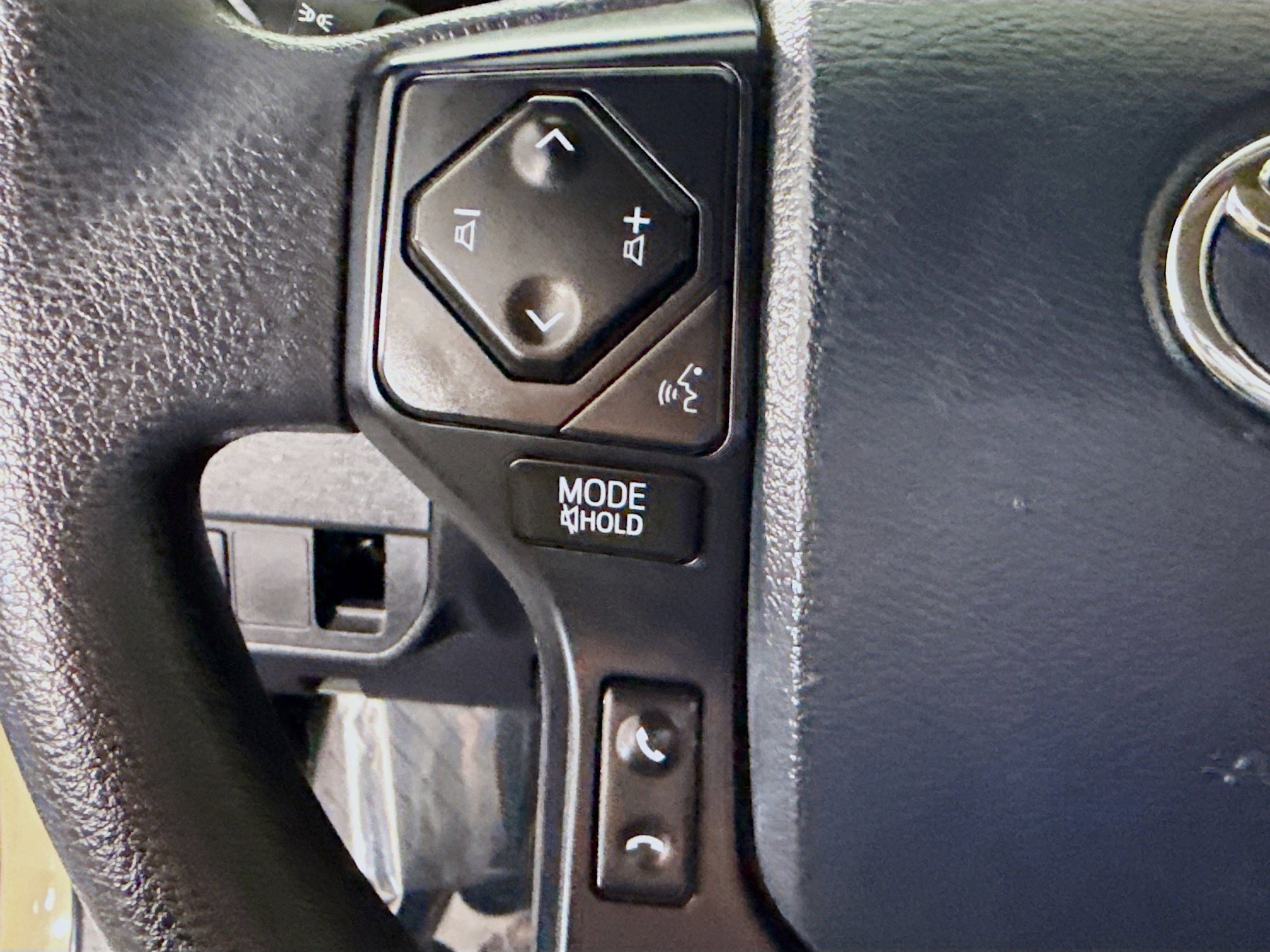 Used 2020 Toyota Tacoma SR w/ SX Package image 14