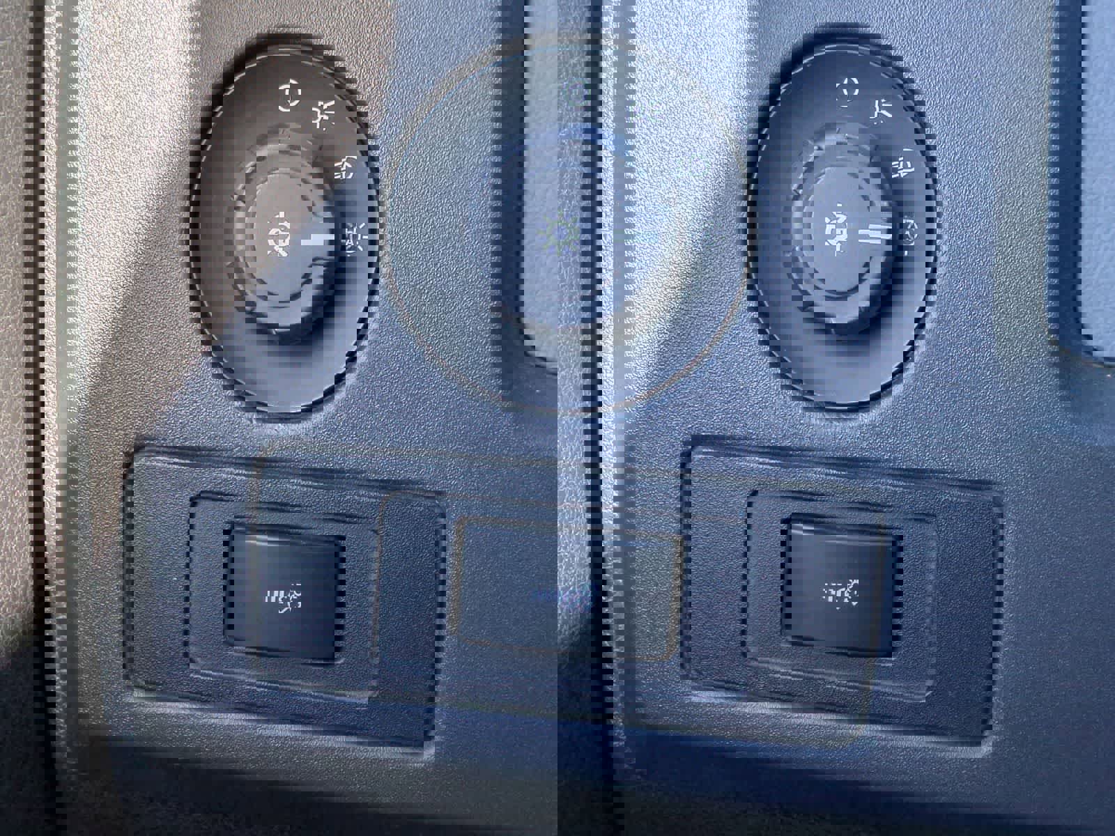 Used 2013 Ford F150 XLT w/ Mid Equipment Group image 28