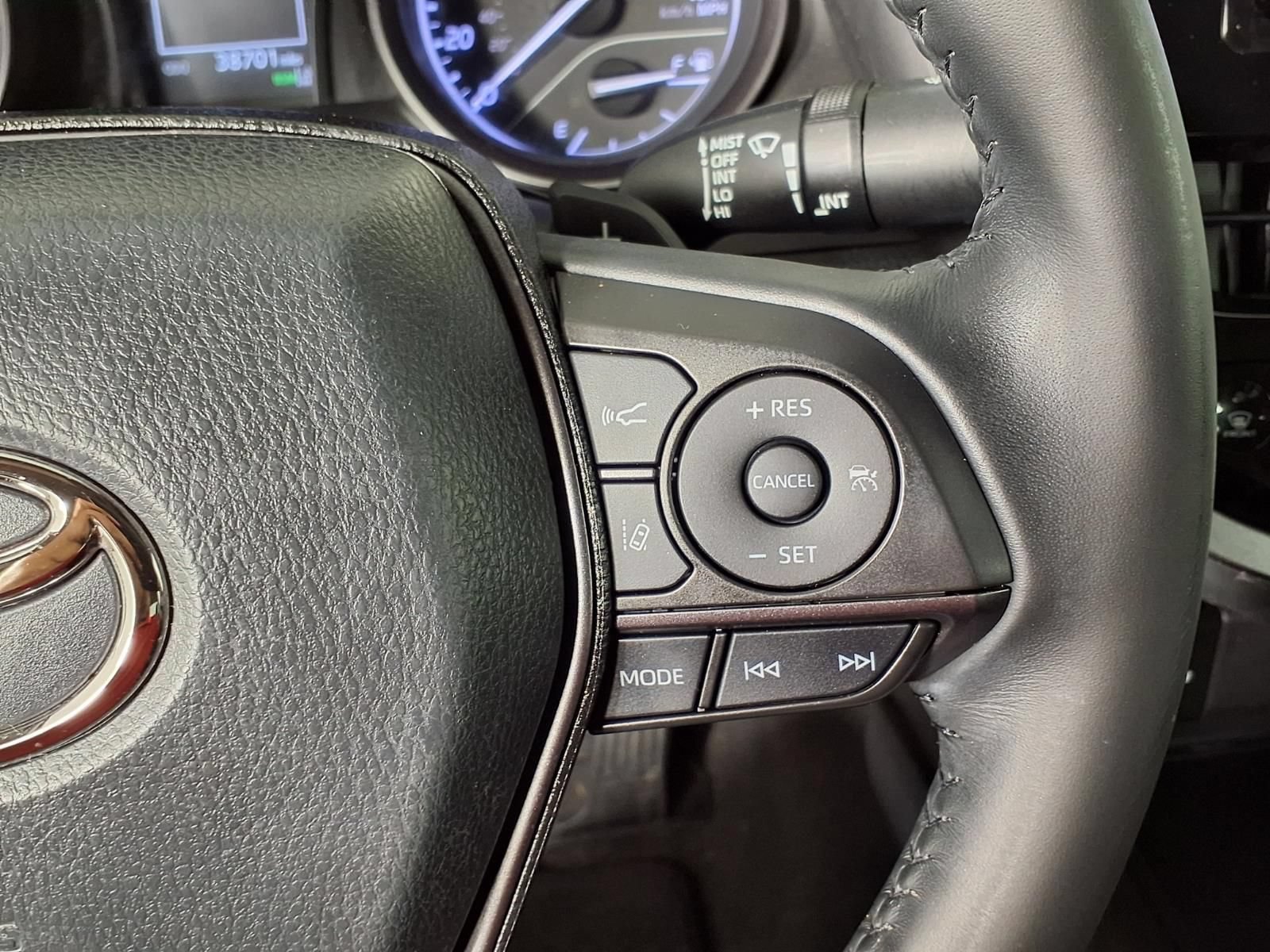Used 2023 Toyota Camry SE w/ Convenience Package FWD image 24