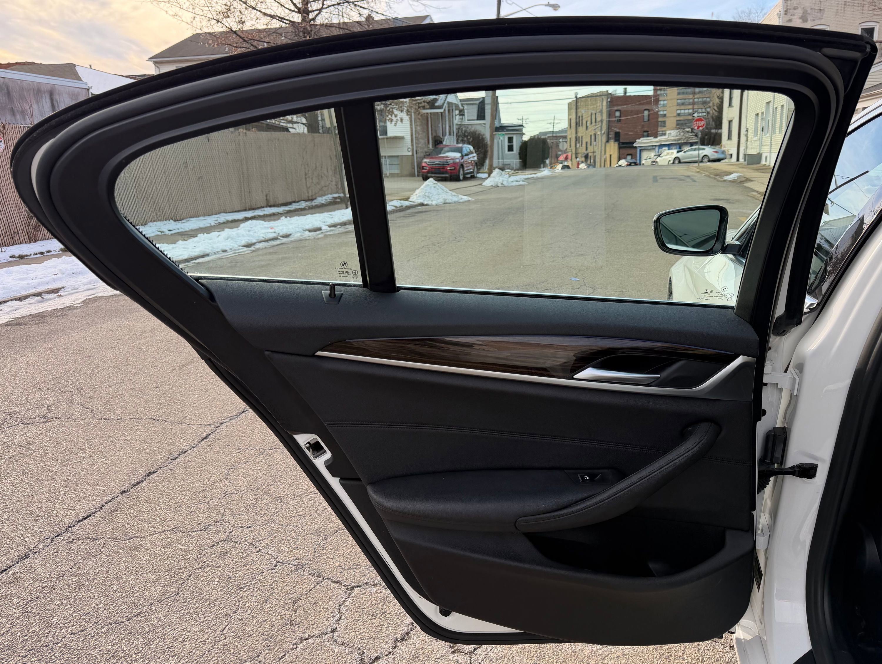 Used 2018 BMW 530i xDrive image 23