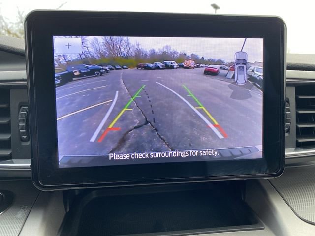 Certified 2022 Ford Explorer XLT w/ Equipment Group 202A image 9