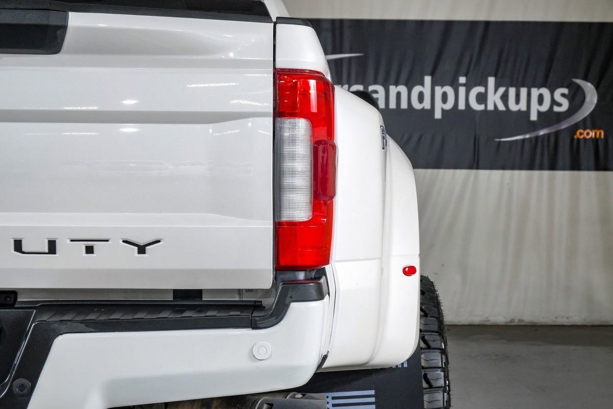 Used 2017 Ford F350 Lariat w/ Lariat Ultimate Package image 44