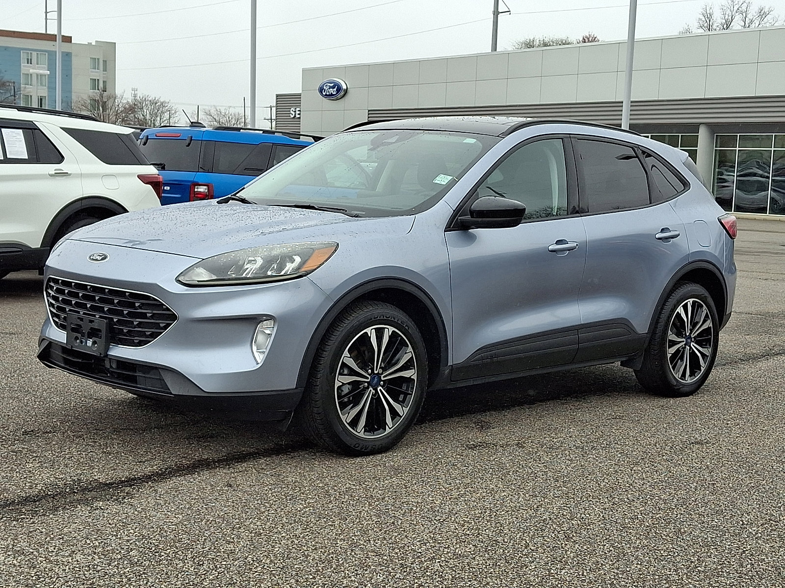 Certified 2022 Ford Escape SEL w/ SEL Stealth AWD Package image 5