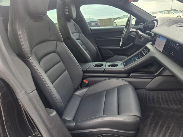 Used 2024 Porsche Taycan 4S image 21