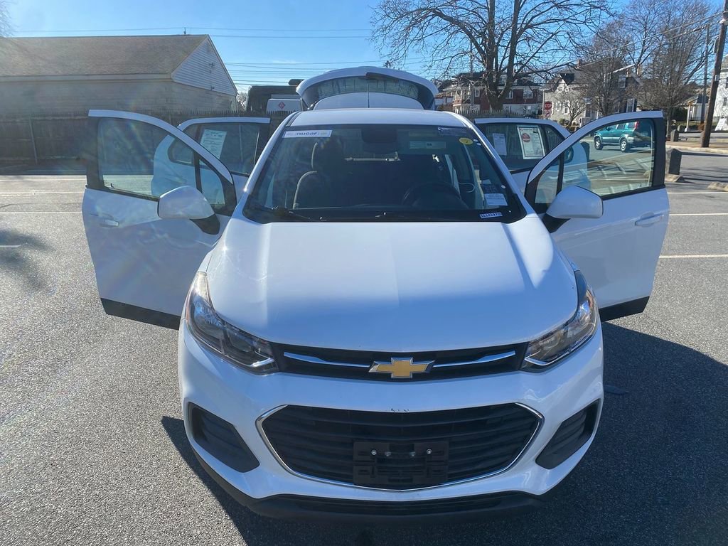 Used 2018 Chevrolet Trax LS image 28