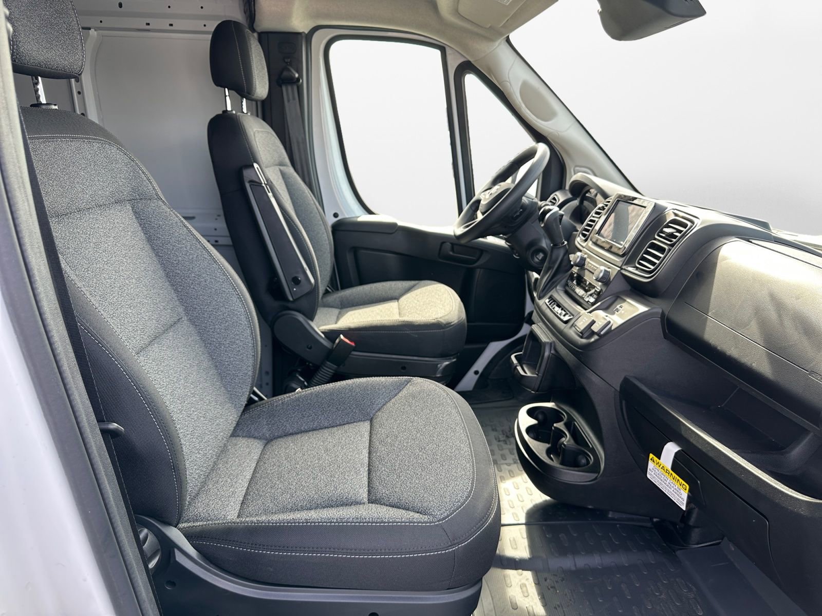 Used 2025 RAM ProMaster 2500 w/ Convenience Group image 15