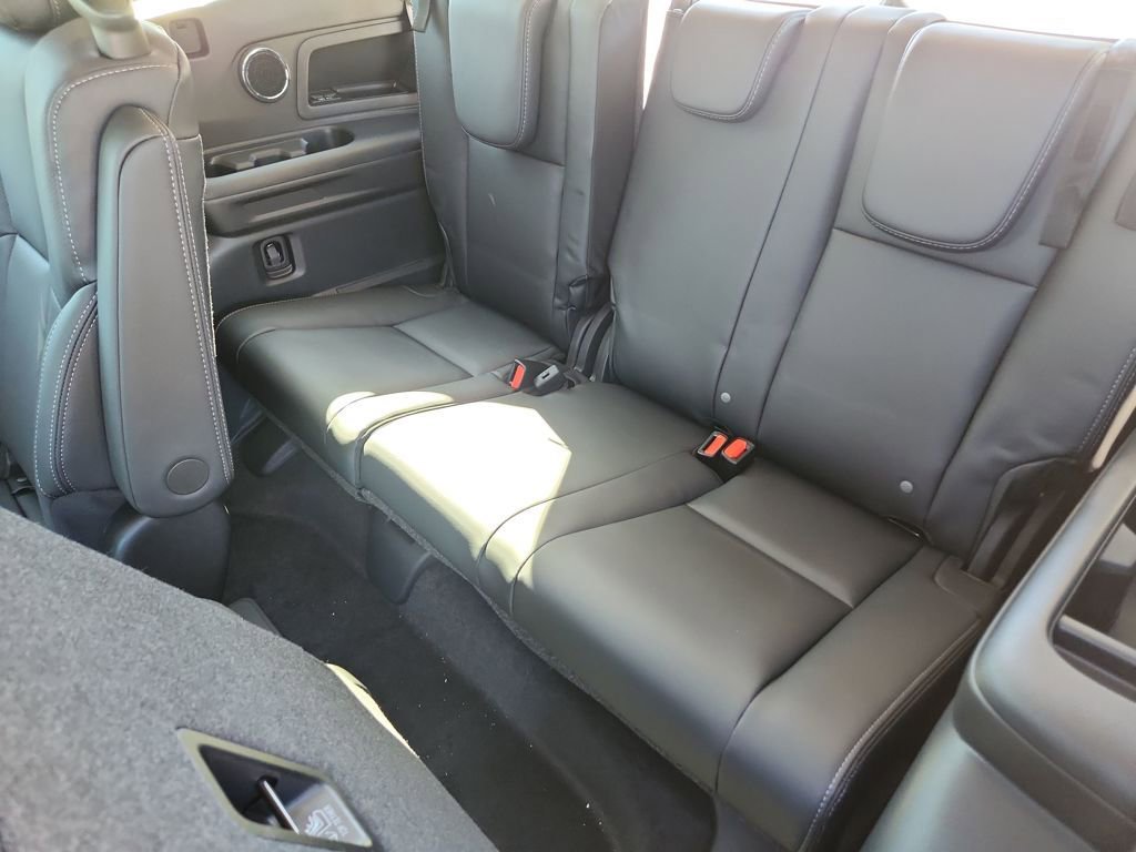 New 2025 Subaru Ascent Limited image 16