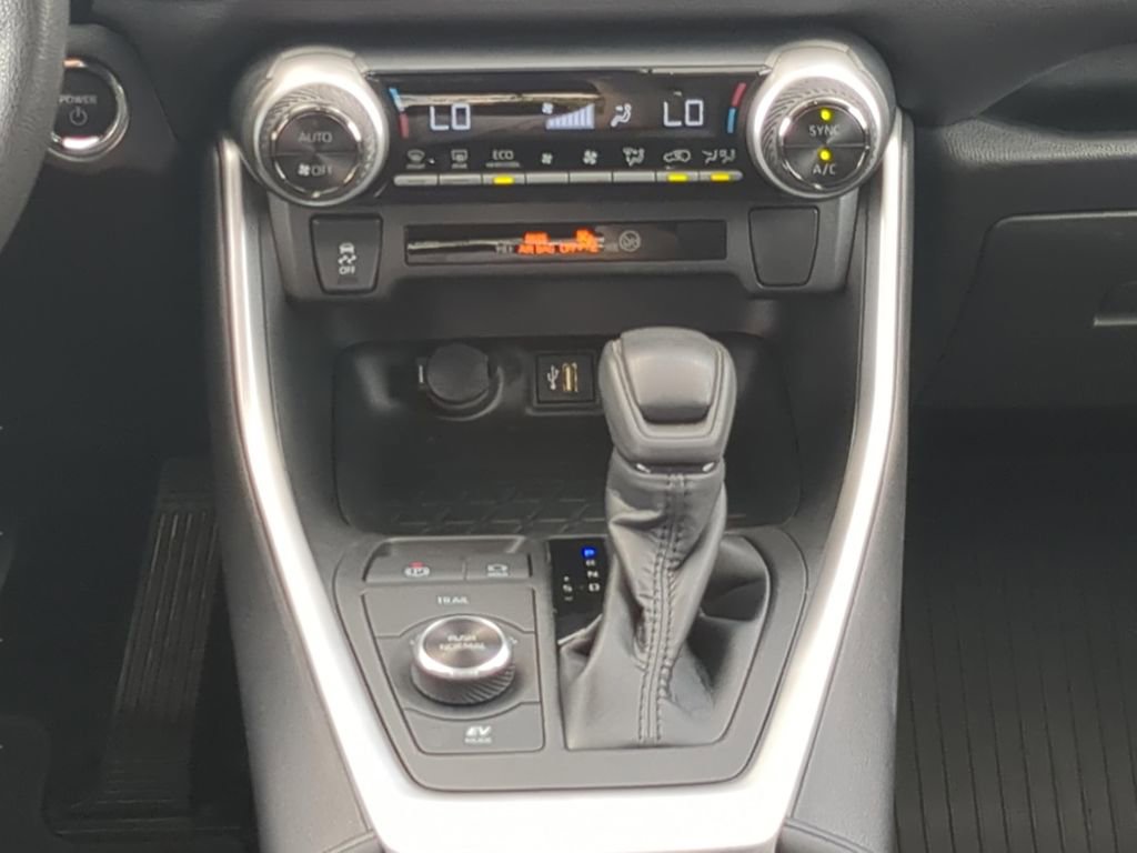 Used 2023 Toyota RAV4 AWD Hybrid image 17