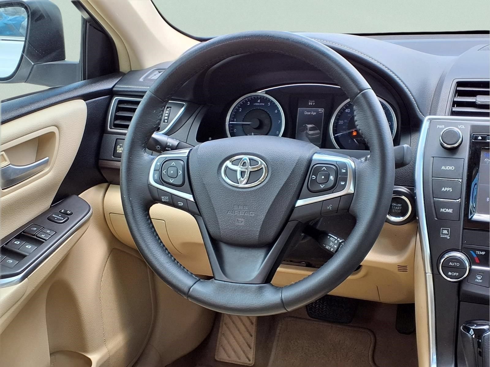 Used 2017 Toyota Camry XLE FWD image 13