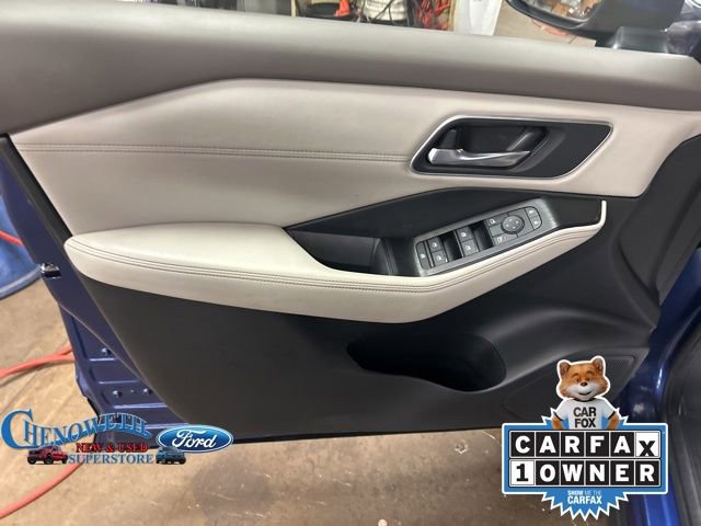 Used 2021 Nissan Rogue SV w/ Premium Package image 11