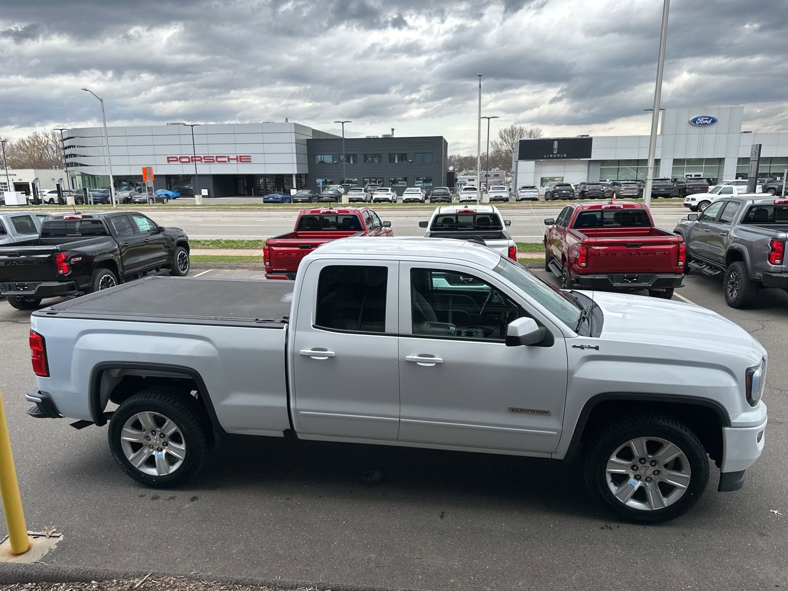 Used 2018 GMC Sierra 1500 4x4 Double Cab w/ Elevation Edition image 4