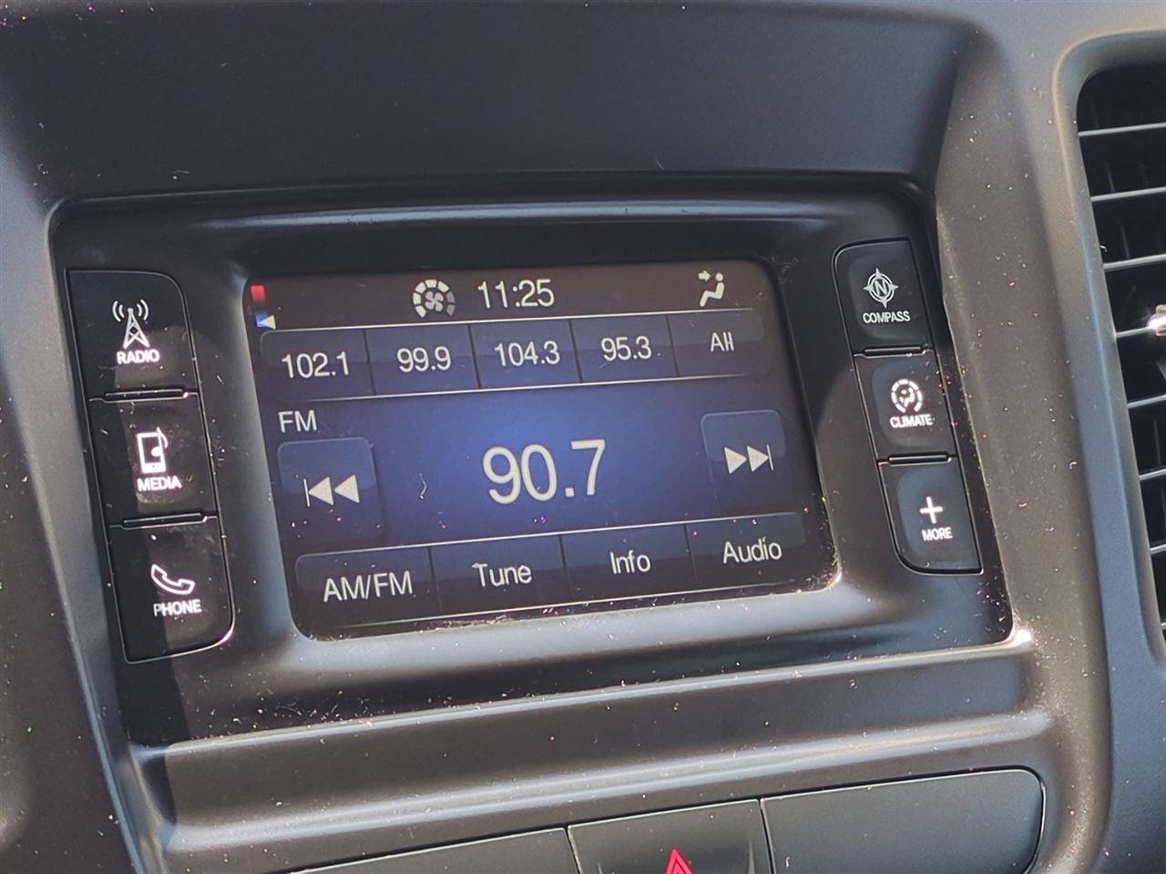 Used 2015 Chrysler 200 Limited FWD image 20