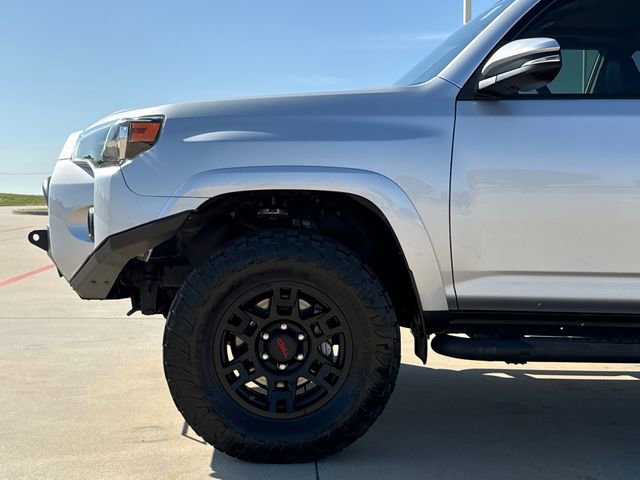 Used 2020 Toyota 4Runner SR5 Premium w/ Moonroof Package AWD/4WD image 5