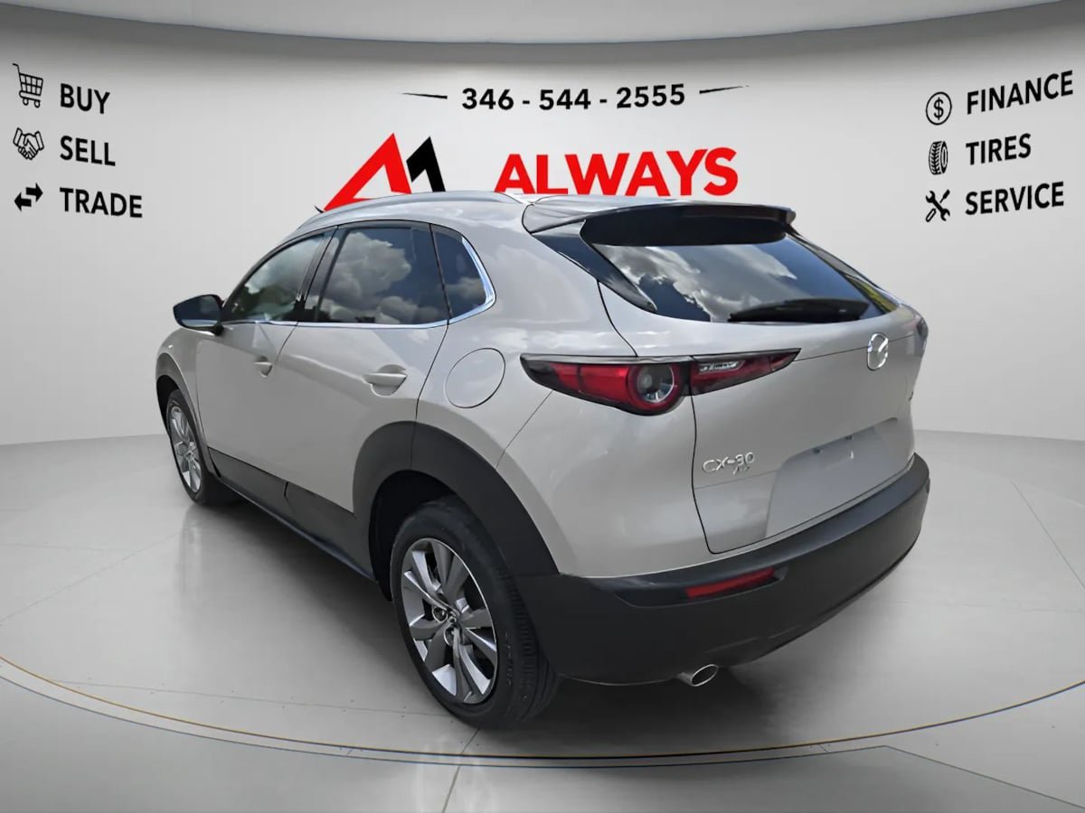 Used 2023 MAZDA CX-30 AWD 2.5 S w/ Premium Package image 16