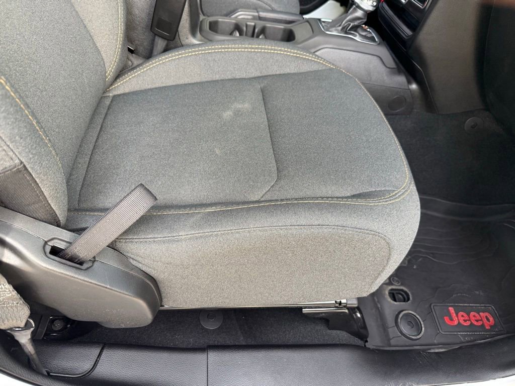 Certified 2024 Jeep Gladiator Sport image 38