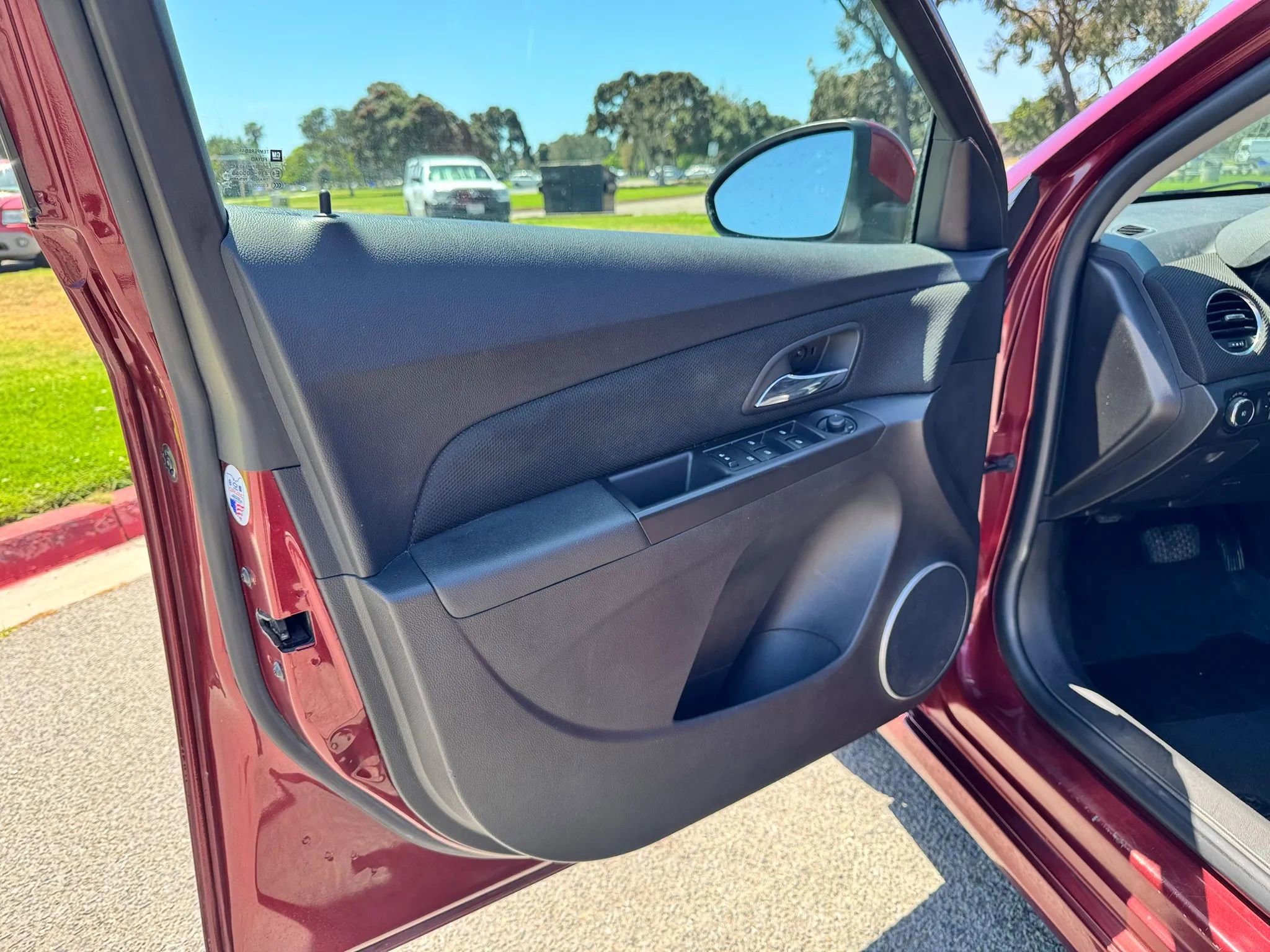 Used 2016 Chevrolet Cruze LTZ w/ Sun, Sound and Sport Package FWD image 15