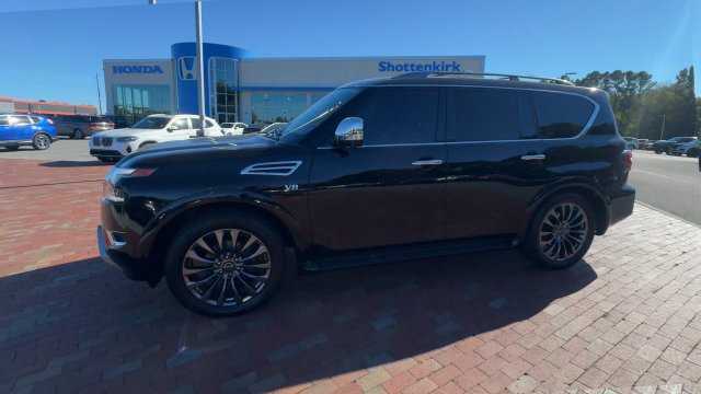 Used 2022 Nissan Armada Platinum w/ Captain's Chairs Package RWD image 6