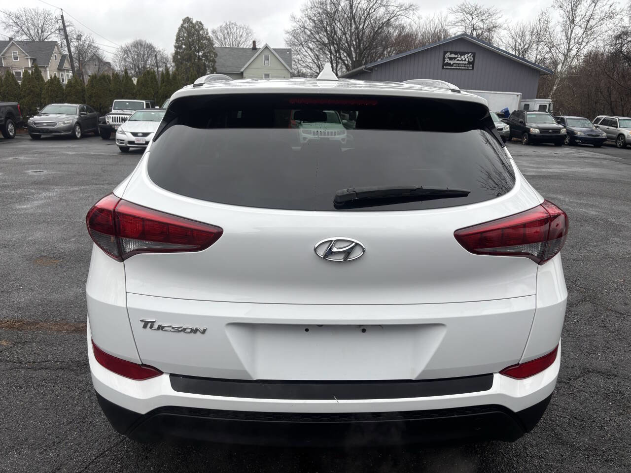Used 2017 Hyundai Tucson SE Plus image 3