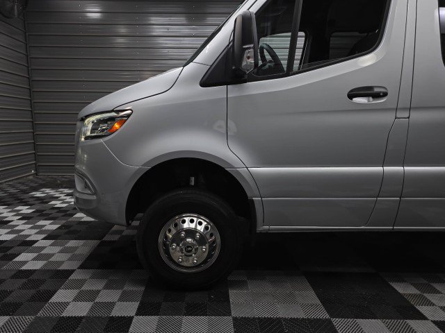 Used 2023 Mercedes-Benz Sprinter 3500 image 34