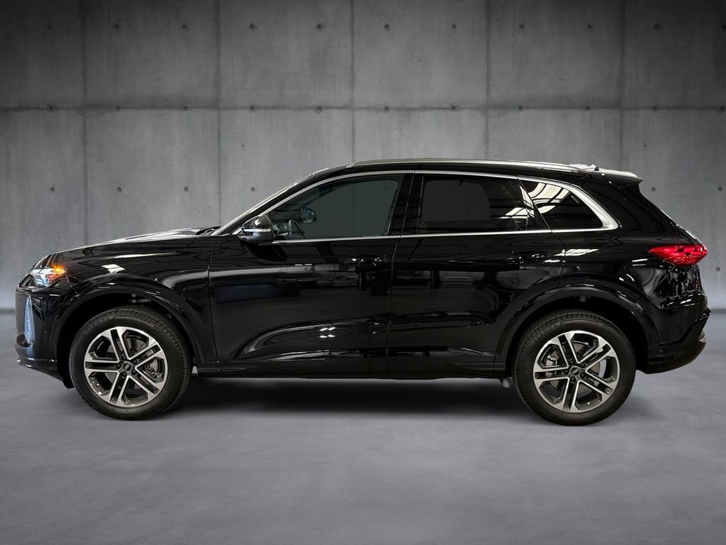 Certified 2025 Audi Q5 Premium w/ Convenience Package AWD/4WD image 2