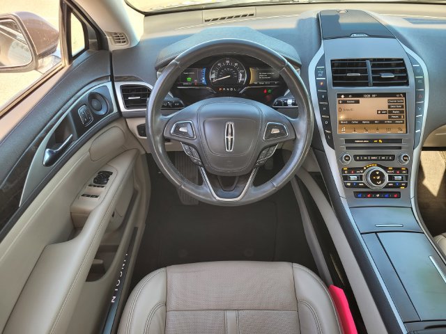 Used 2019 Lincoln MKZ Reserve FWD image 12