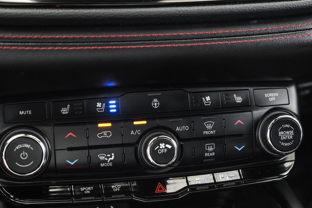 Used 2025 Dodge Durango R/T AWD/4WD image 25