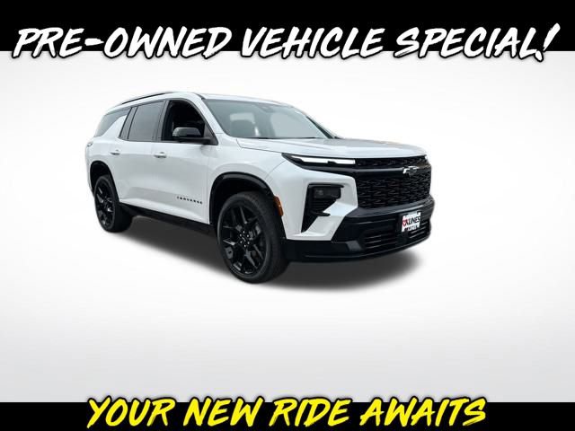 Used 2024 Chevrolet Traverse RS image 1