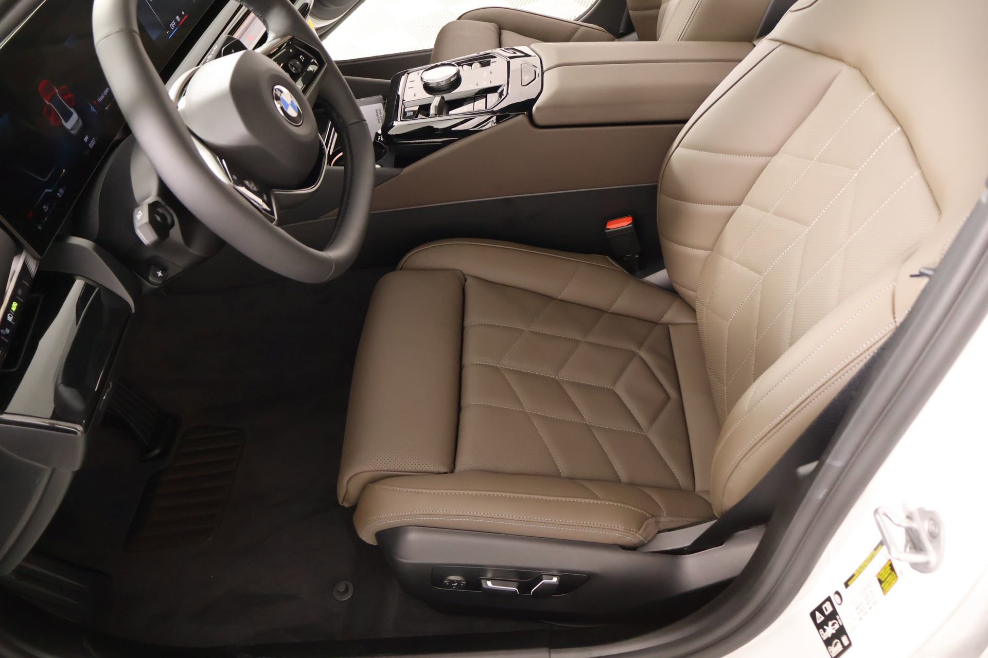 New 2027 BMW 530i xDrive AWD/4WD image 11